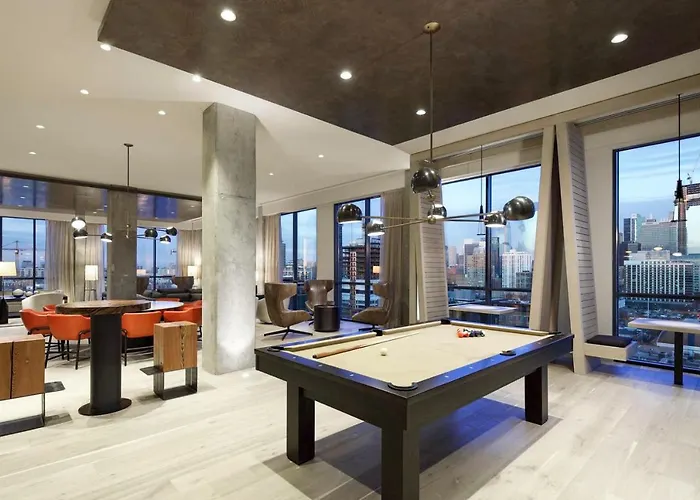 W Loop W Gym Pool Nr Restaurant Row Chi-234 *
